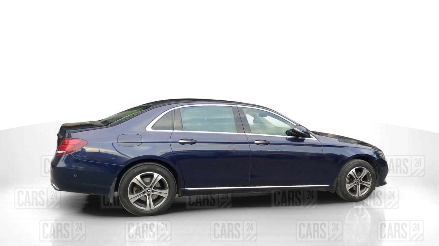 2018 Mercedes Benz E Class E 200 AVANTGARDE, Petrol, Automatic, 96,300 km, Right Side View