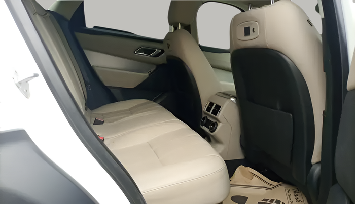 2021 Landrover RANGE ROVER VELAR S R-DYNAMIC 2.0 PETROL, Petrol, Automatic, 63,576 km, Right Side Rear Door Cabin