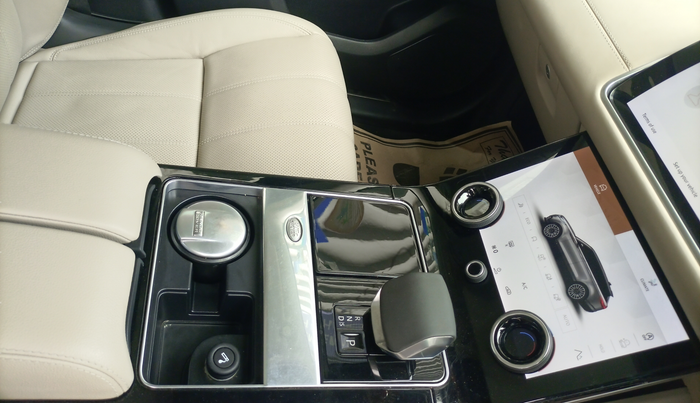 2021 Landrover RANGE ROVER VELAR S R-DYNAMIC 2.0 PETROL, Petrol, Automatic, 63,576 km, Gear Lever