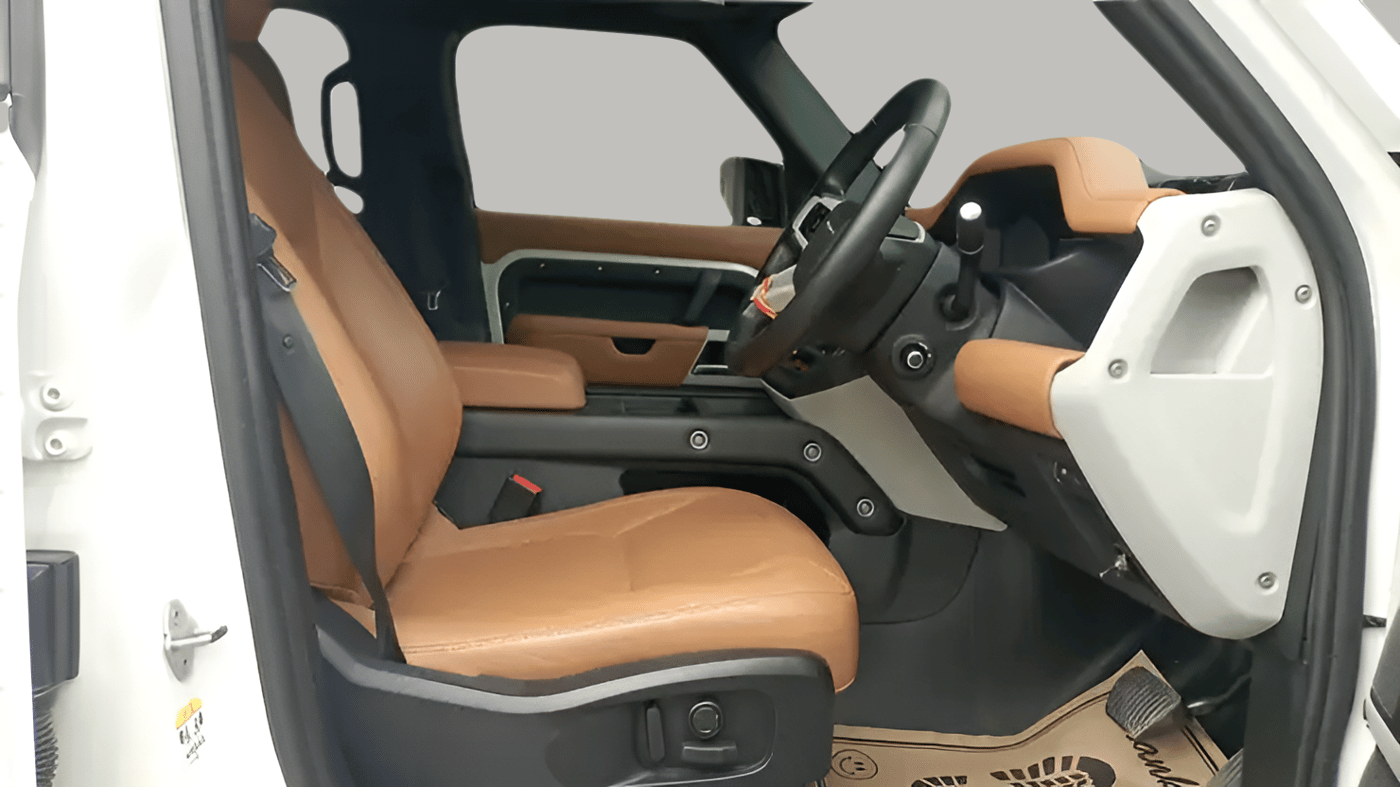 2022 Landrover DEFENDER 110 HSE 2.0 PETROL, Petrol, Automatic, 31,395 km, Right Side Front Door Cabin