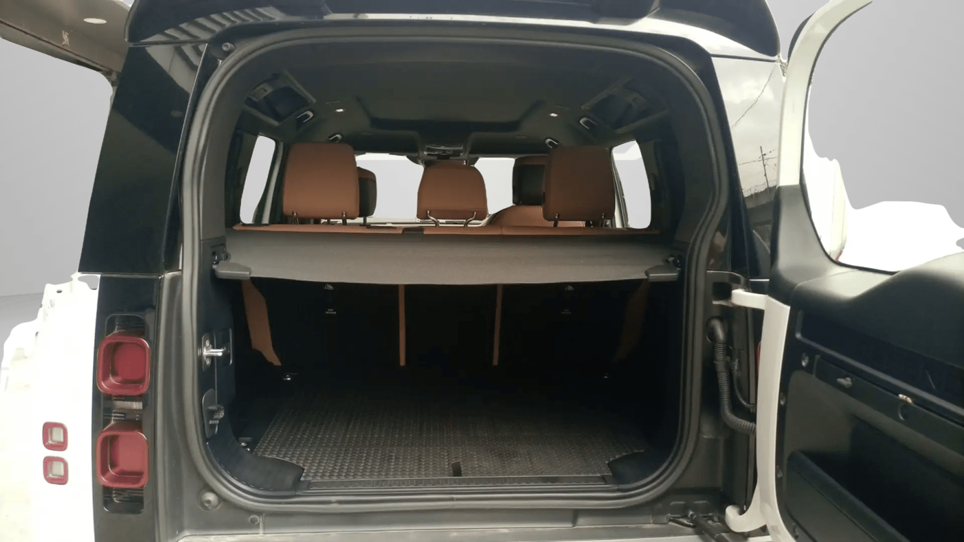 2022 Landrover DEFENDER 110 HSE 2.0 PETROL, Petrol, Automatic, 31,395 km, Boot Inside