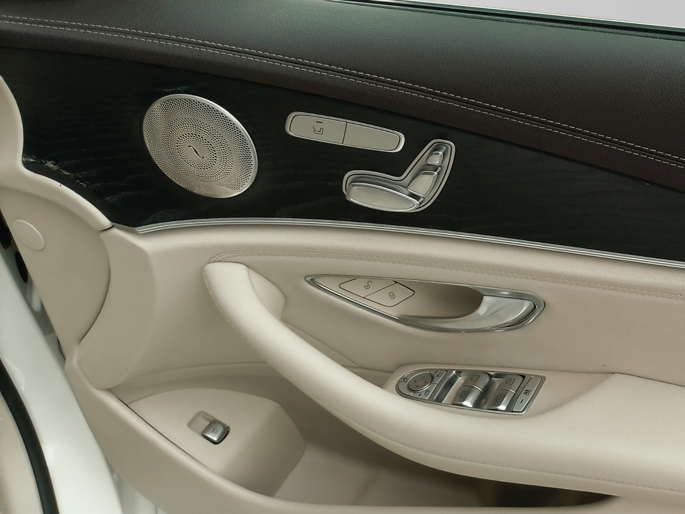 2021 Mercedes Benz E Class E 200 EXCLUSIVE, Petrol, Automatic, 43,164 km, Driver Side Door Panel Controls