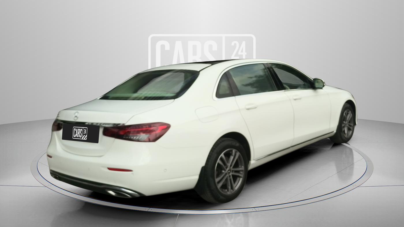 2021 Mercedes Benz E Class E 200 EXCLUSIVE, Petrol, Automatic, 43,164 km, Right Back Diagonal