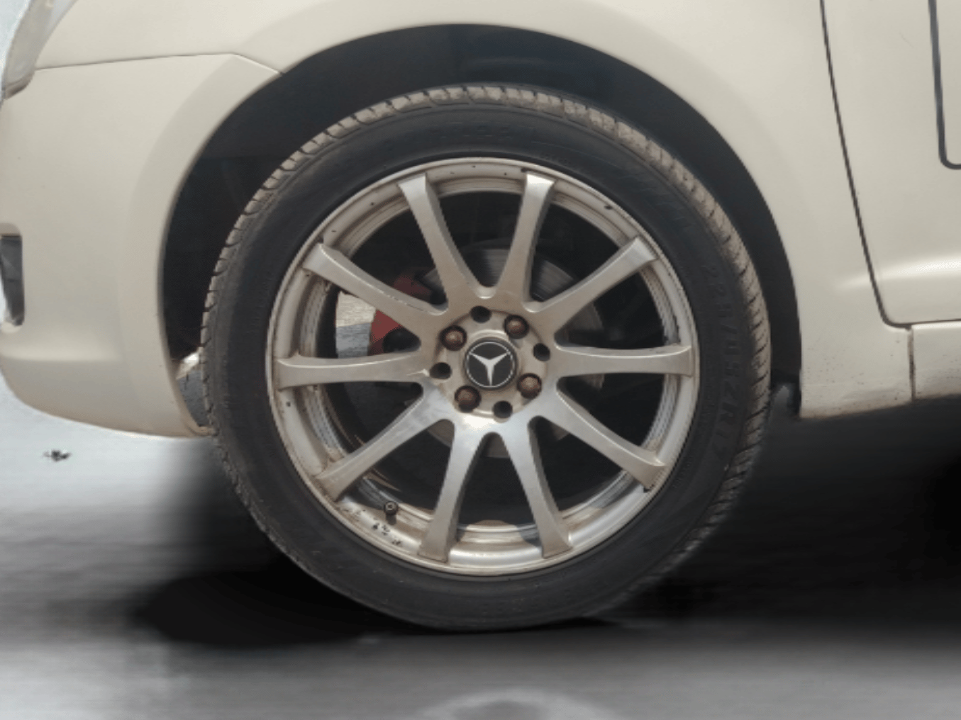 2009 Maruti Swift VDI, Diesel, Manual, 95,296 km, Left Front Wheel