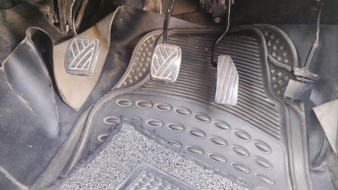 2009 Maruti Swift VDI, Diesel, Manual, 95,296 km, Pedals