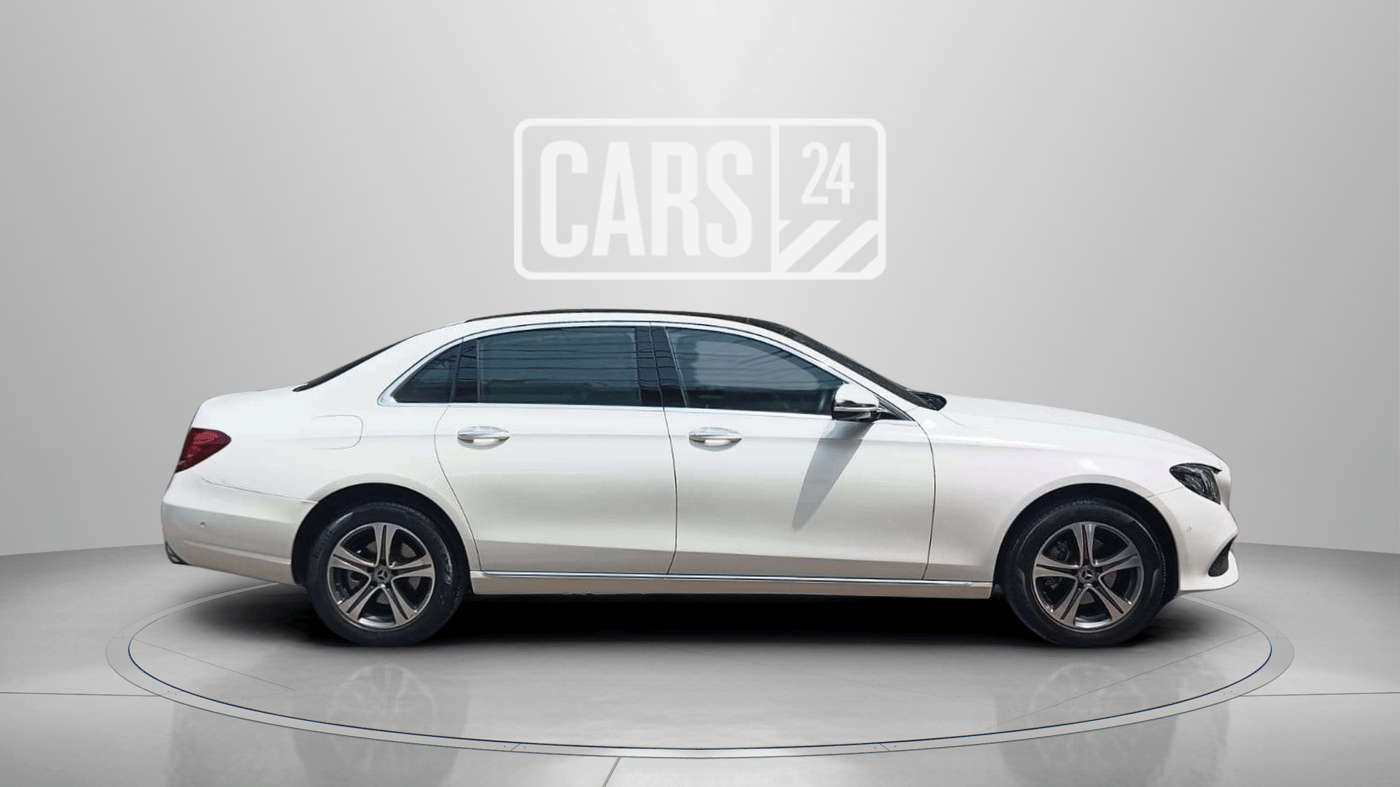 2018 Mercedes Benz E Class E 220 CDI AVANTGARDE, Diesel, Automatic, 31,672 km, Right Side View