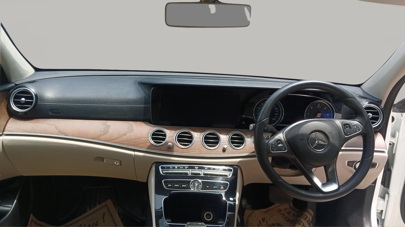 2018 Mercedes Benz E Class E 220 CDI AVANTGARDE, Diesel, Automatic, 31,672 km, Dashboard