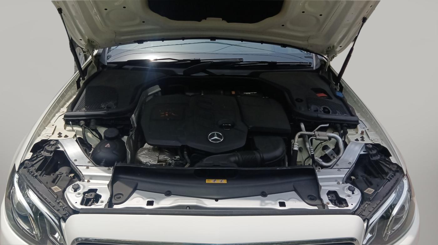 2018 Mercedes Benz E Class E 220 CDI AVANTGARDE, Diesel, Automatic, 31,672 km, Open Bonnet