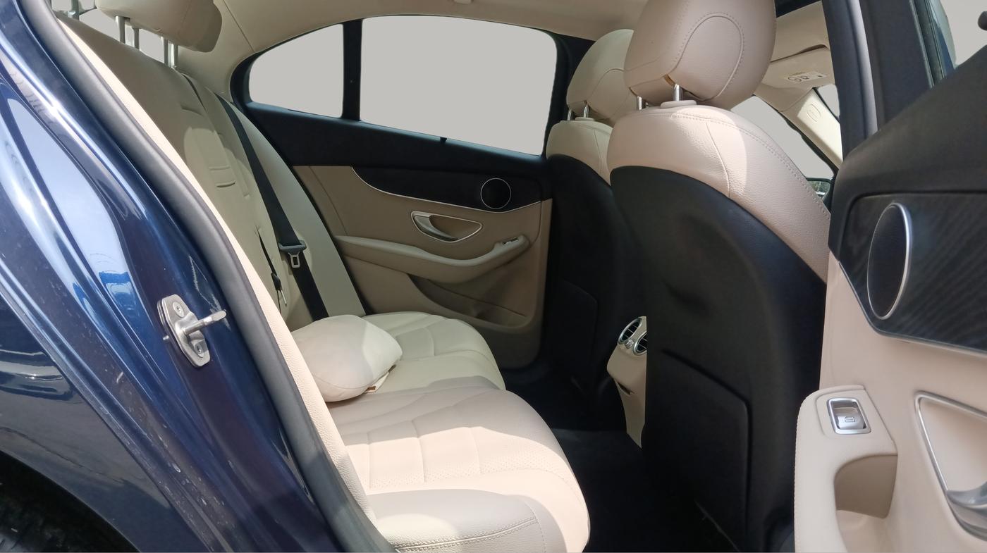 2017 Mercedes Benz C Class C 220 CDI AVANTGARDE, Diesel, Automatic, 39,334 km, Right Side Rear Door Cabin