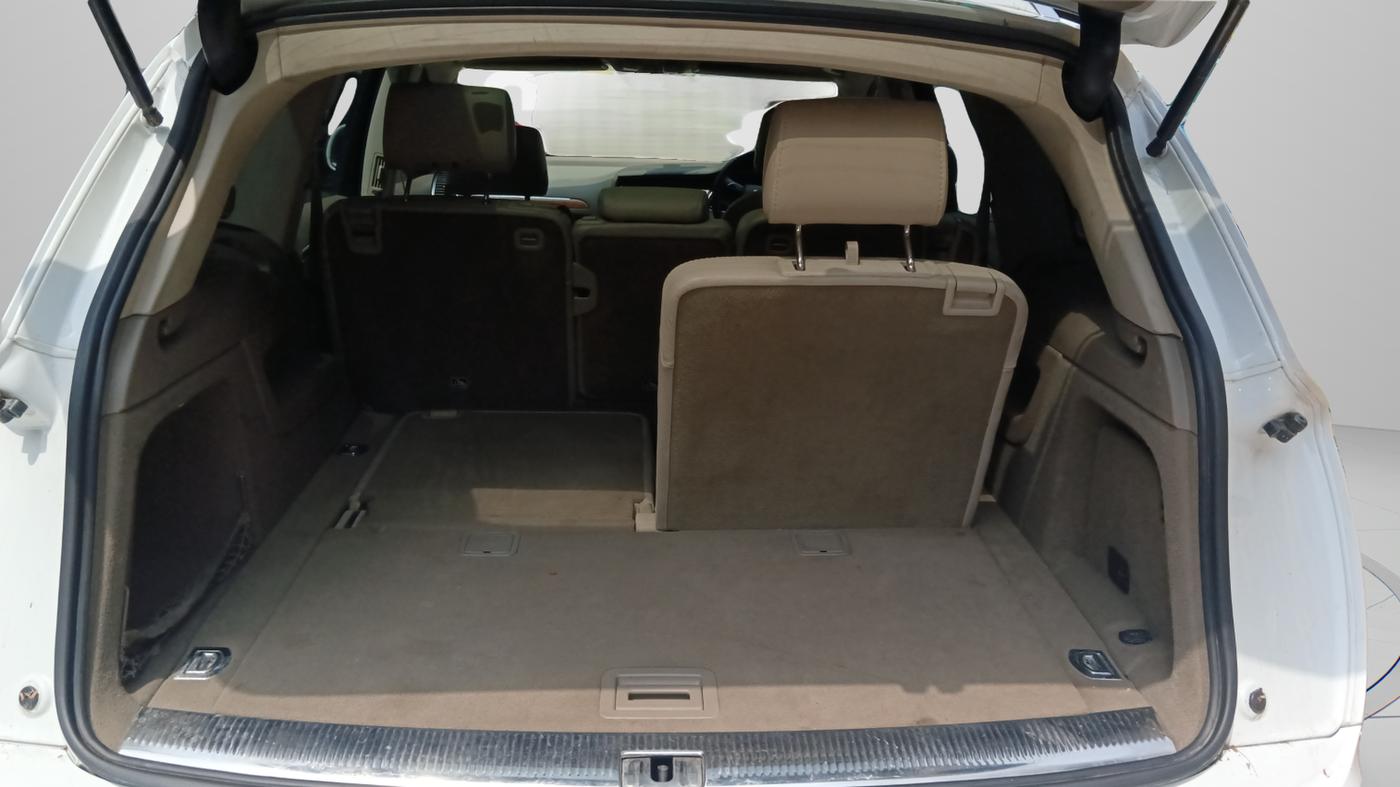 2015 Audi Q7 35 TDI S LINE QUATTRO, Diesel, Automatic, 75,200 km, Boot Inside
