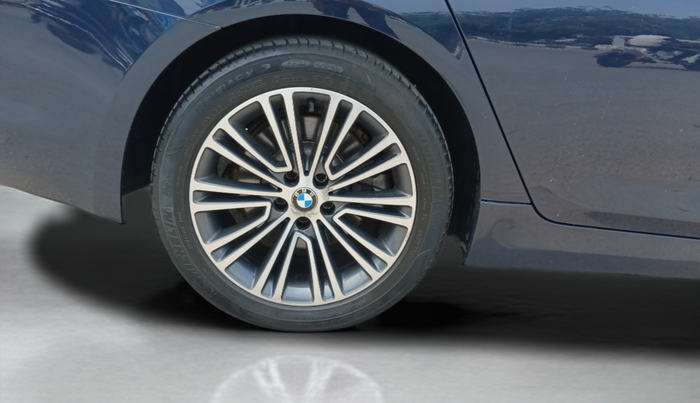 2018 BMW 5 Series 530 i sports line, Petrol, Automatic, 38,500 km, Right Rear Wheel