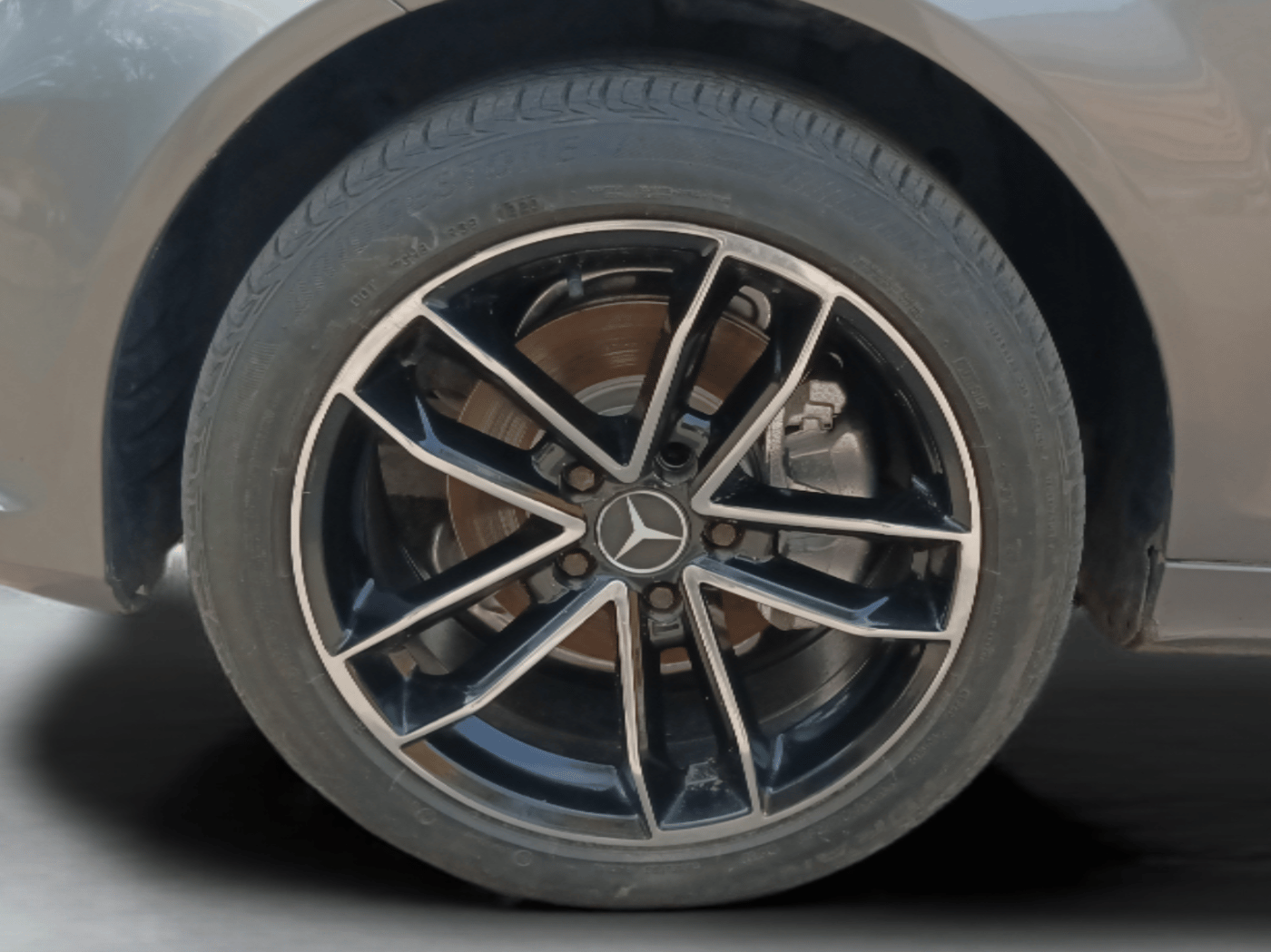 2011 Mercedes Benz C Class 200 CGI AVANTGARDE, Petrol, Automatic, 36,500 km, Left Front Wheel