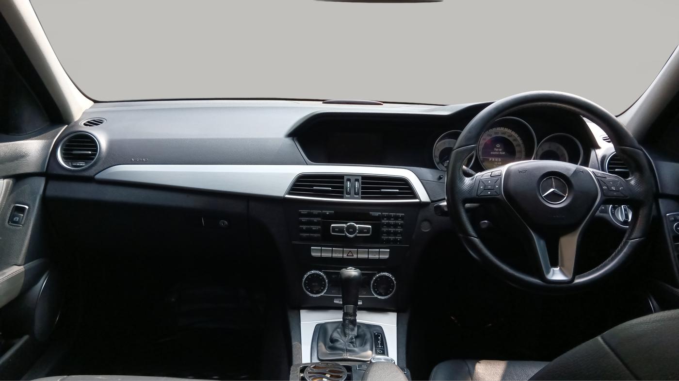 2011 Mercedes Benz C Class 200 CGI AVANTGARDE, Petrol, Automatic, 36,500 km, Dashboard