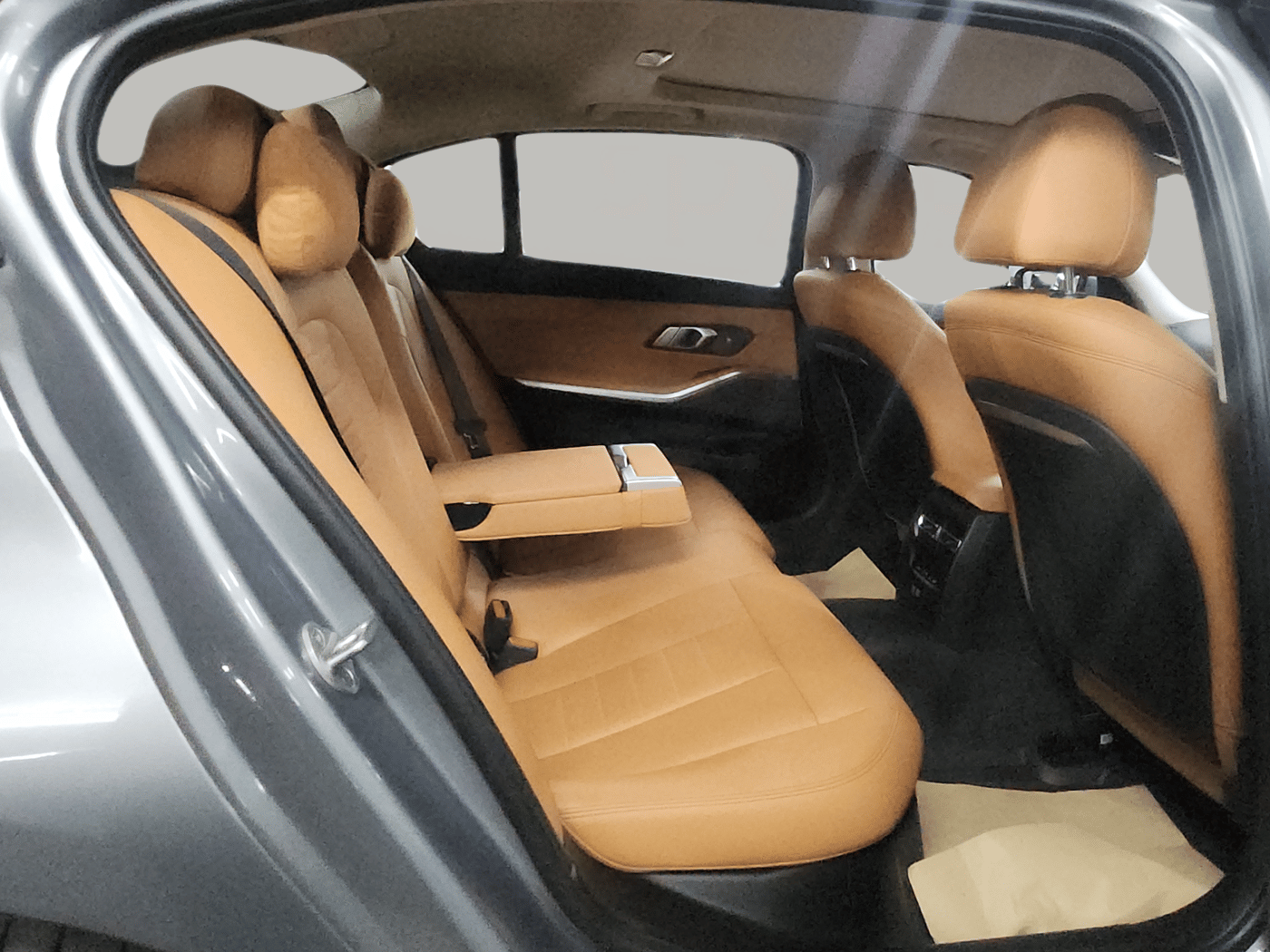 2023 BMW 3 SERIES GRAN LIMOUSINE 330Li M Sport, Petrol, Automatic, 8,237 km, Right Side Rear Door Cabin