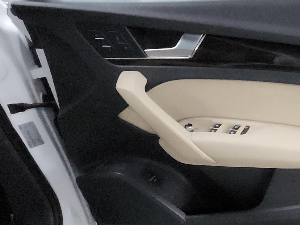 2019 Audi Q5 40 TDI TECHNOLOGY, Diesel, Automatic, 75,000 km, Driver Side Door Panel Controls