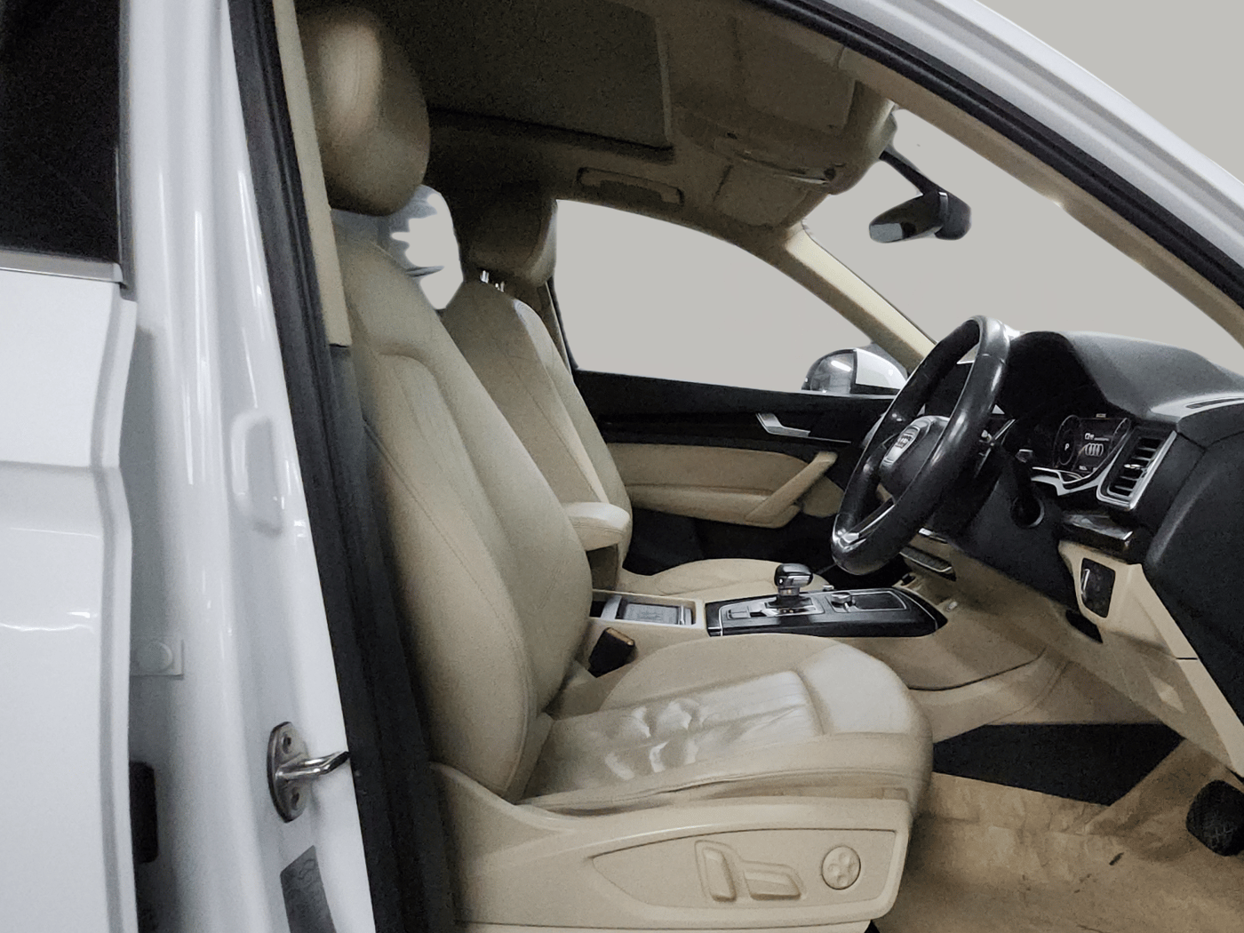 2019 Audi Q5 40 TDI TECHNOLOGY, Diesel, Automatic, 75,000 km, Right Side Front Door Cabin