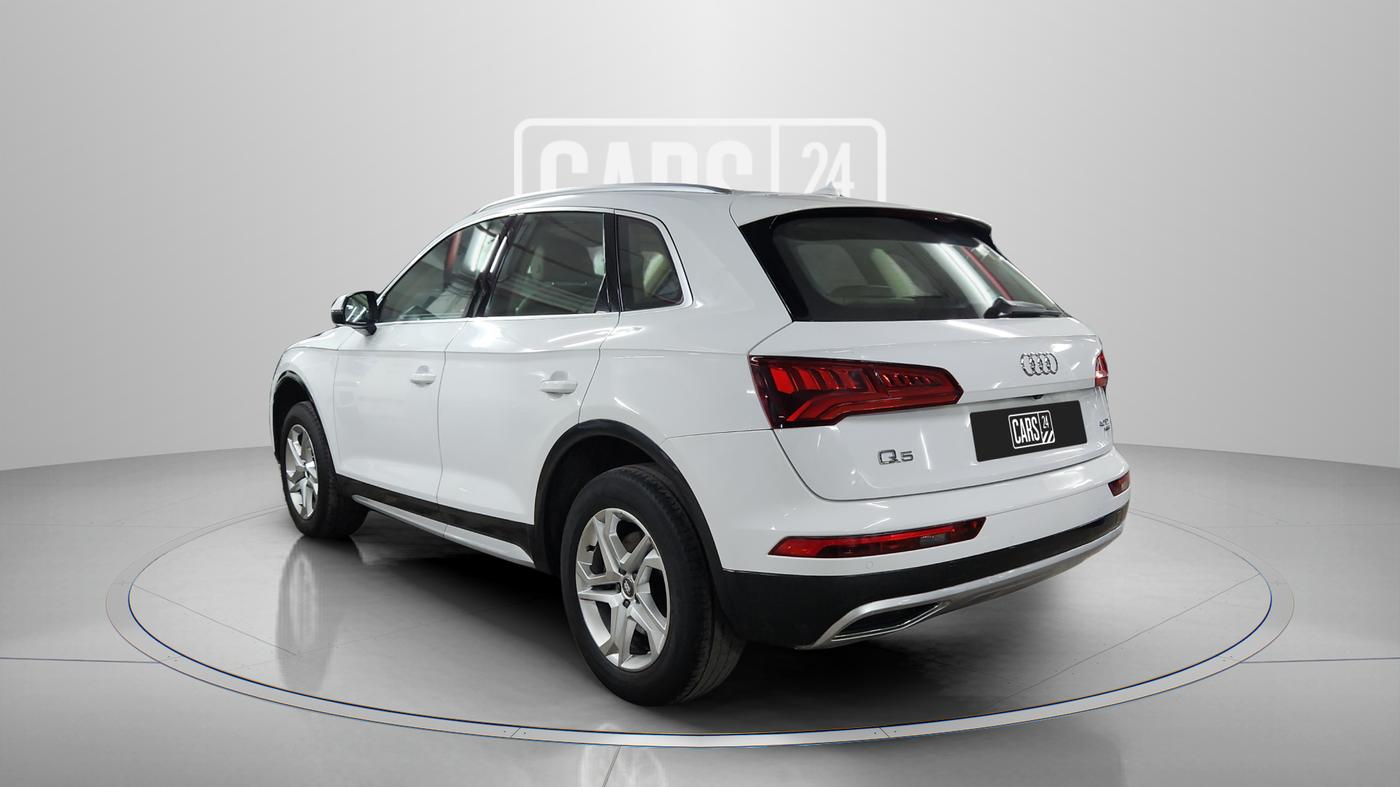 2019 Audi Q5 40 TDI TECHNOLOGY, Diesel, Automatic, 75,000 km, Left Back Diagonal