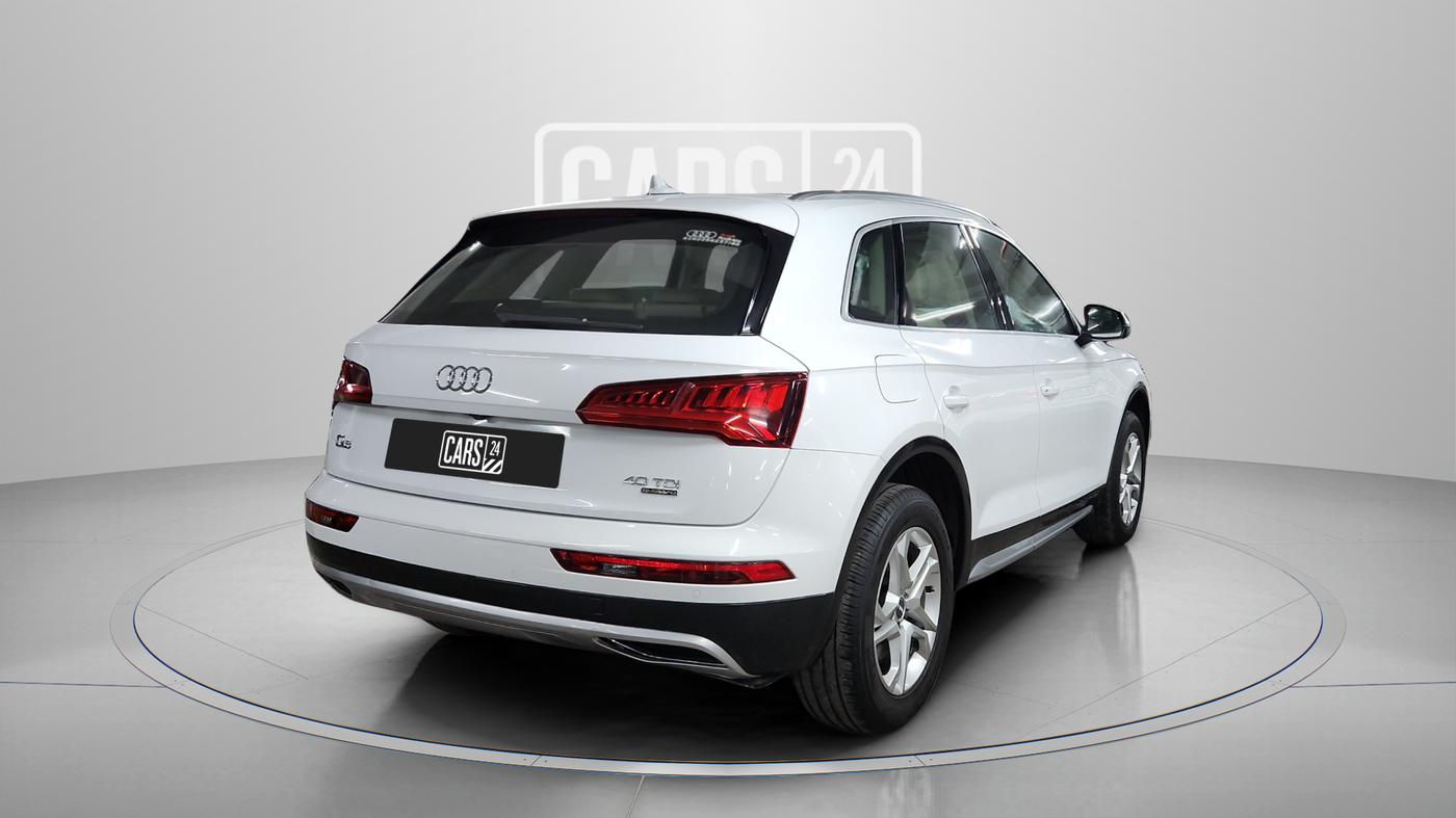 2019 Audi Q5 40 TDI TECHNOLOGY, Diesel, Automatic, 75,000 km, Right Back Diagonal