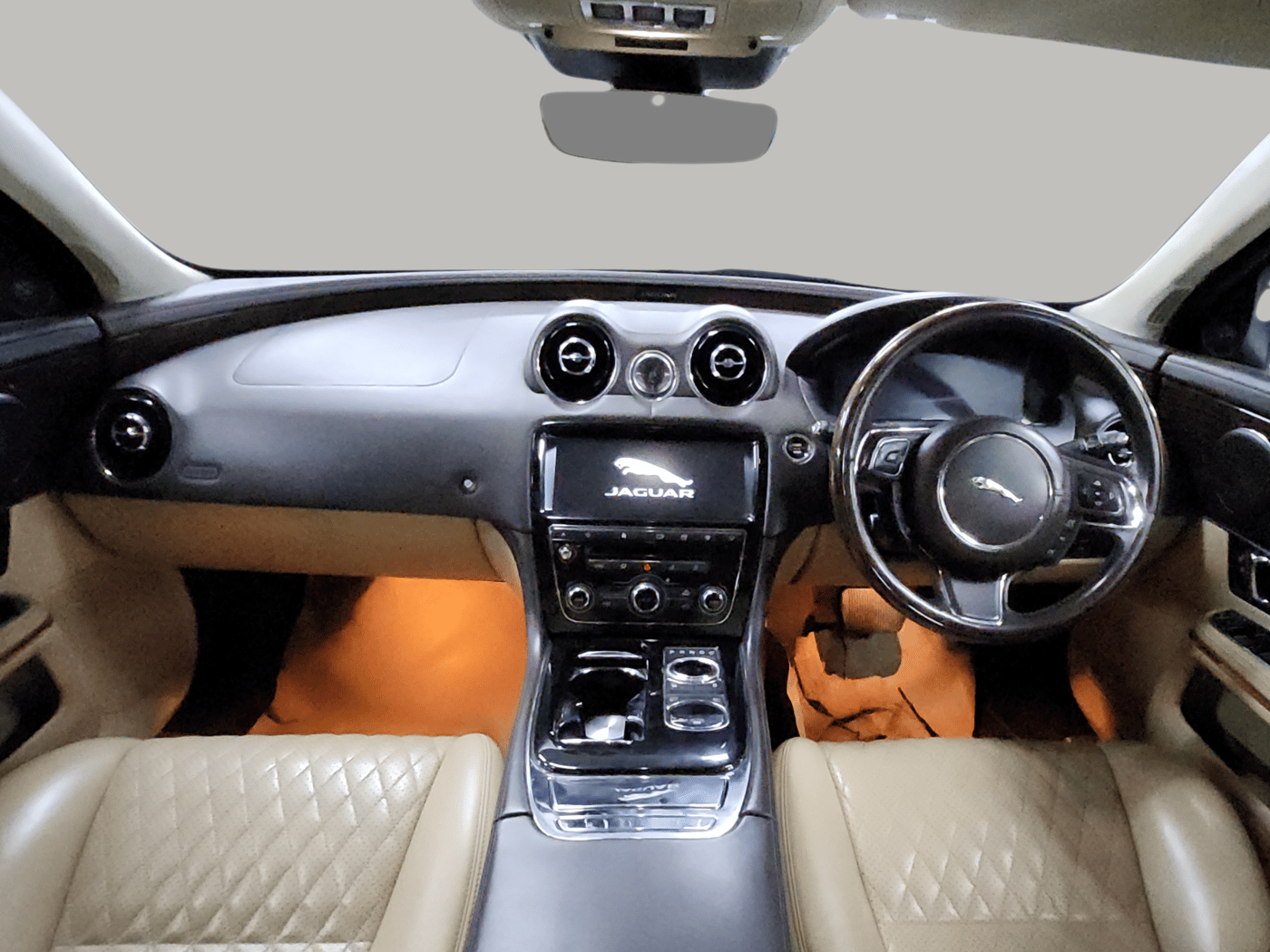 2018 Jaguar XJ L 3.0 V 6 PORTFOLIO, Diesel, Automatic, 28,000 km, Dashboard