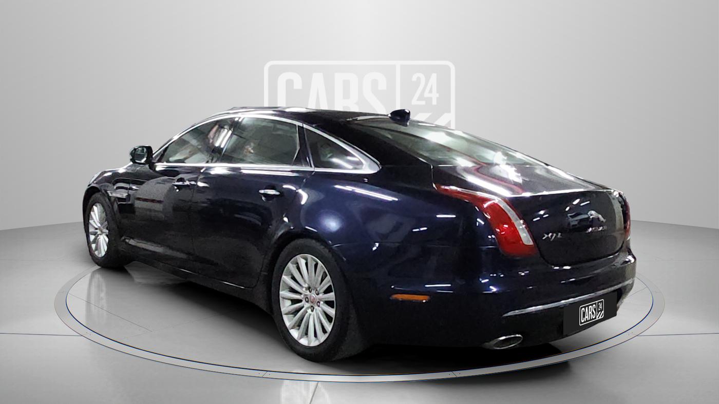 2018 Jaguar XJ L 3.0 V 6 PORTFOLIO, Diesel, Automatic, 28,000 km, Left Back Diagonal