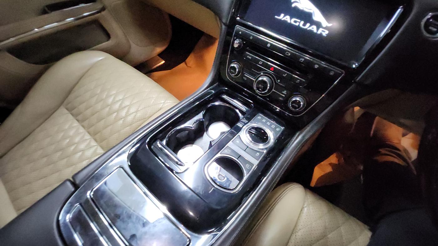 2018 Jaguar XJ L 3.0 V 6 PORTFOLIO, Diesel, Automatic, 28,000 km, Gear Lever