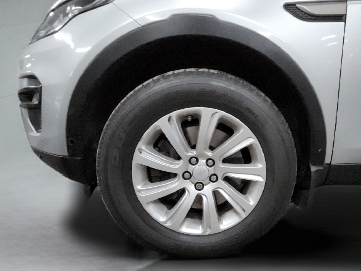 2019 Landrover DISCOVERY SPORT SE R-DYNAMIC 2.0 DIESEL, Diesel, Automatic, 40,531 km, Left Front Wheel