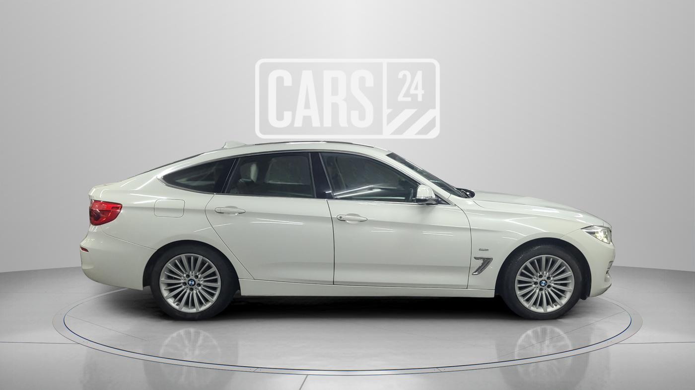 2018 BMW 3 Series 320d Luxury Line, Diesel, Automatic, 22,009 km, Right Side View
