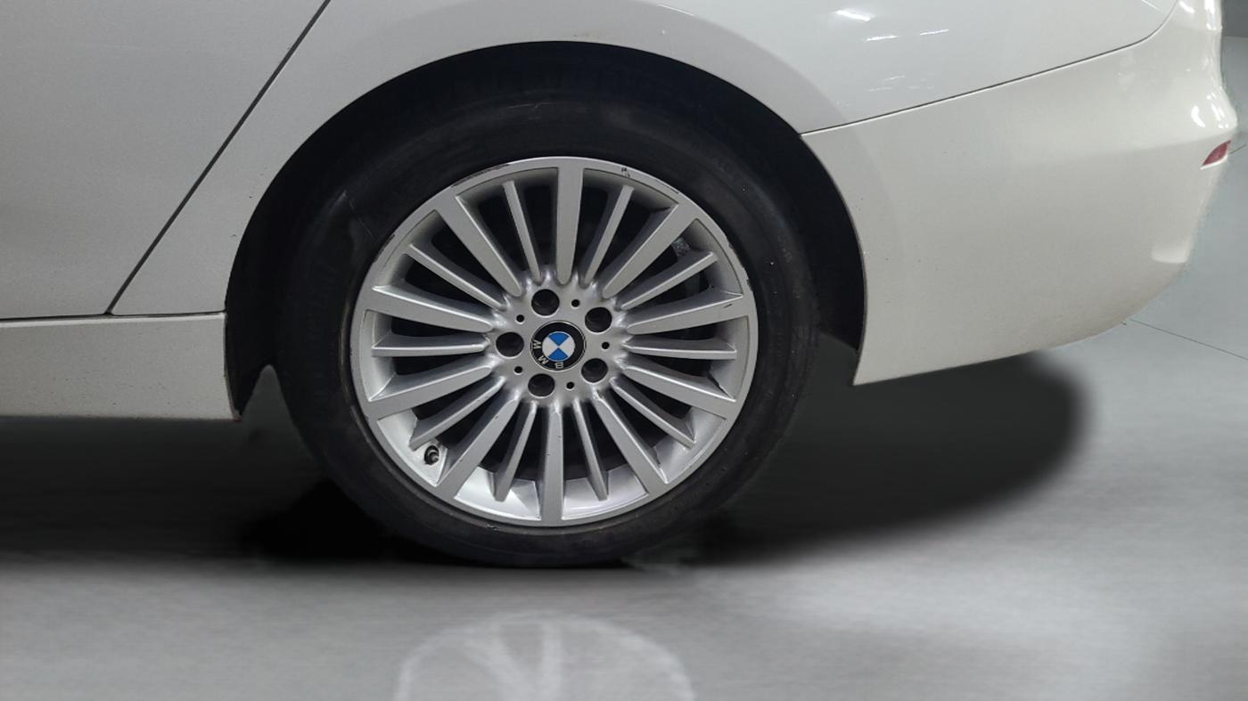 2018 BMW 3 Series 320d Luxury Line, Diesel, Automatic, 22,009 km, Left Rear Wheel