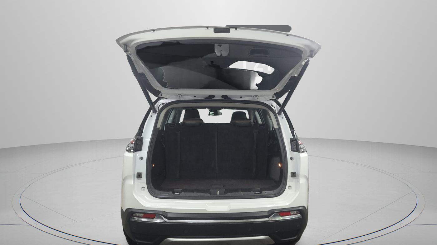 2022 Jeep MERIDIAN LIMITED (O) 4X2 AT, Diesel, Automatic, 14,000 km, Boot Inside