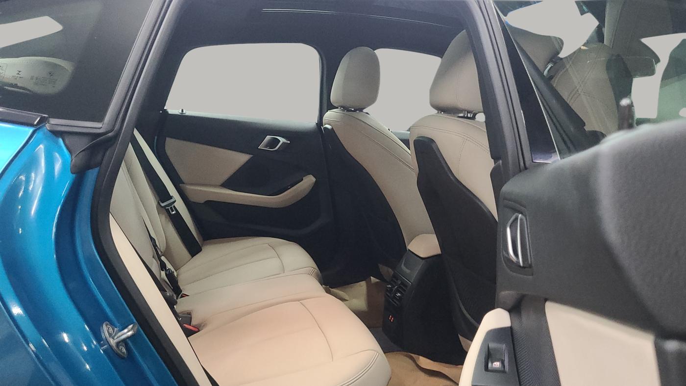 2023 BMW 2 SERIES GRAN COUPE 220i M SPORT, Petrol, Automatic, 4,150 km, Right Side Rear Door Cabin