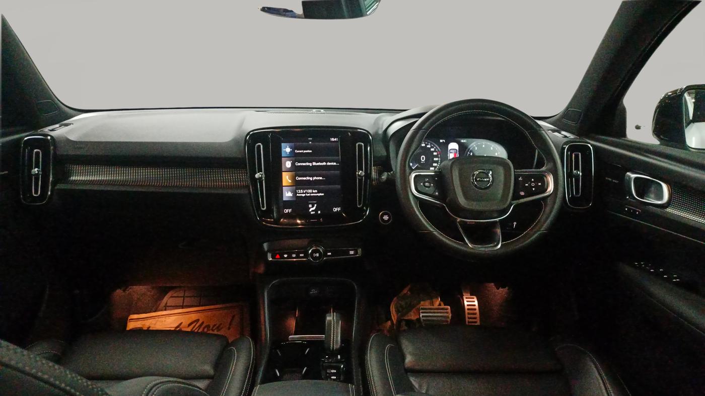 2021 Volvo XC 40 T4 R Design, Petrol, Automatic, 23,000 km, Dashboard