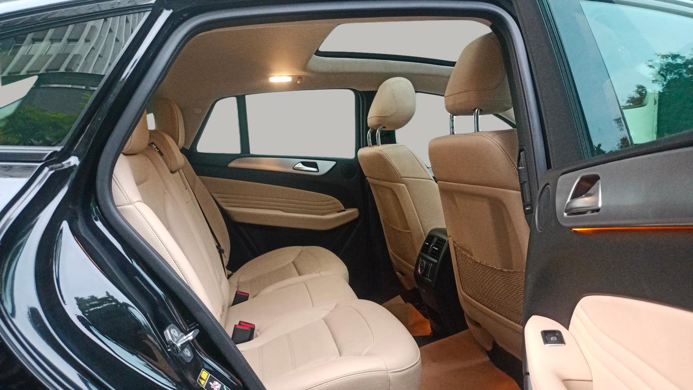 2018 Mercedes Benz GLE 450 AMG 4MATIC, Petrol, Automatic, 30,100 km, Right Side Rear Door Cabin