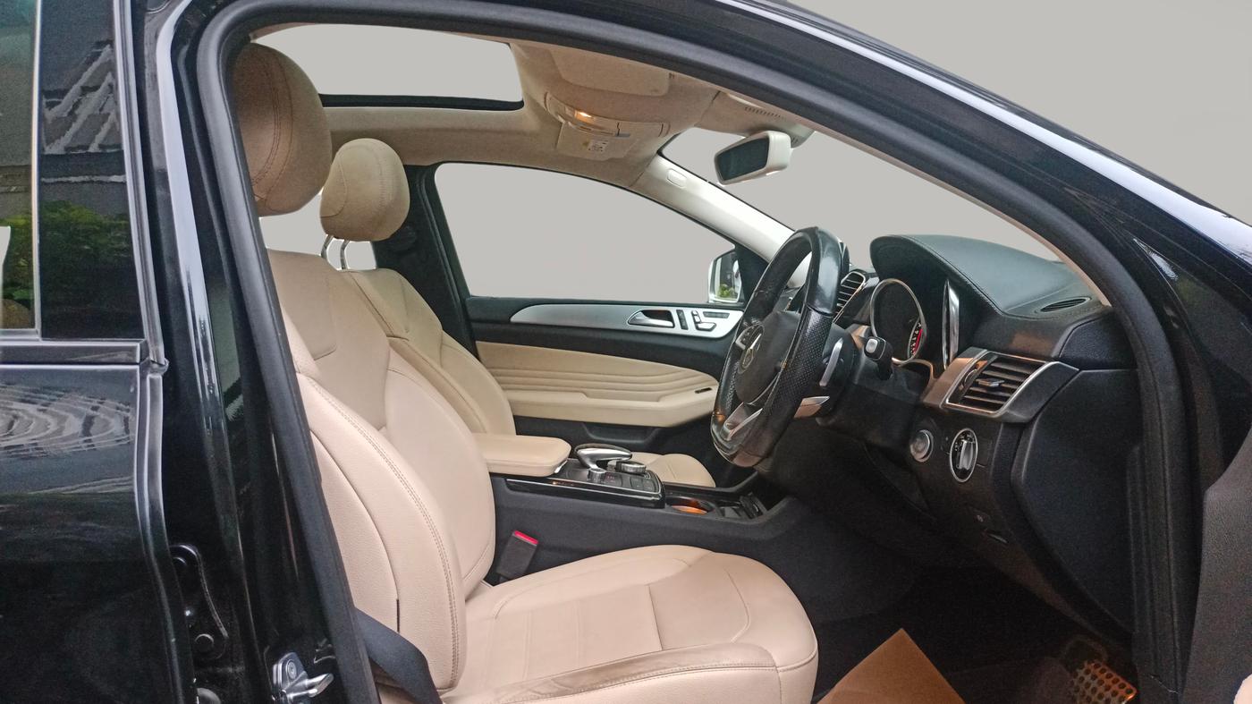 2018 Mercedes Benz GLE 450 AMG 4MATIC, Petrol, Automatic, 30,100 km, Right Side Front Door Cabin
