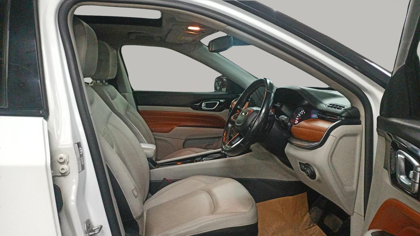 2021 Jeep Compass LIMITED (O) 1.4 PETROL DCT, Petrol, Automatic, 30,900 km, Right Side Front Door Cabin