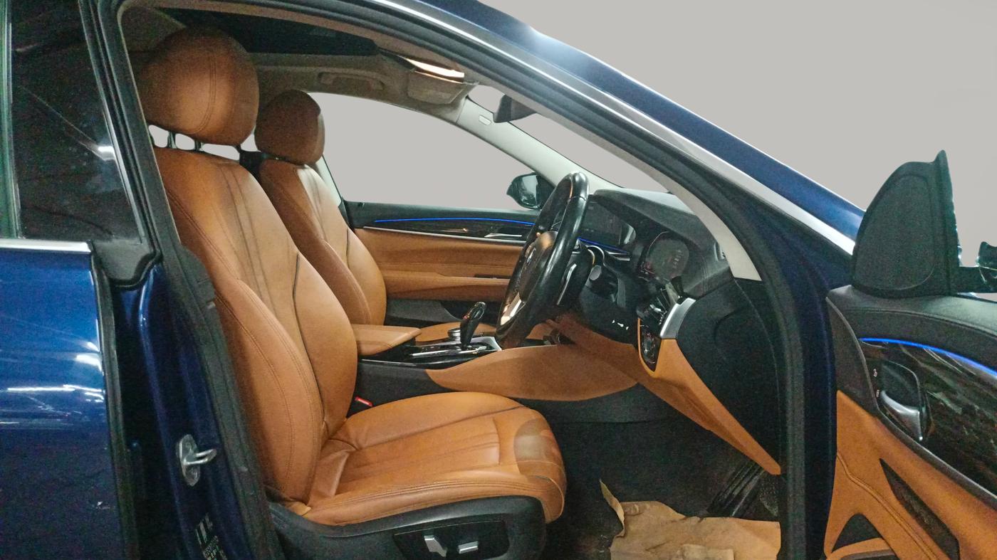 2019 BMW 6 Series 630I GT LUXURYLINE, Petrol, Automatic, 30,874 km, Right Side Front Door Cabin