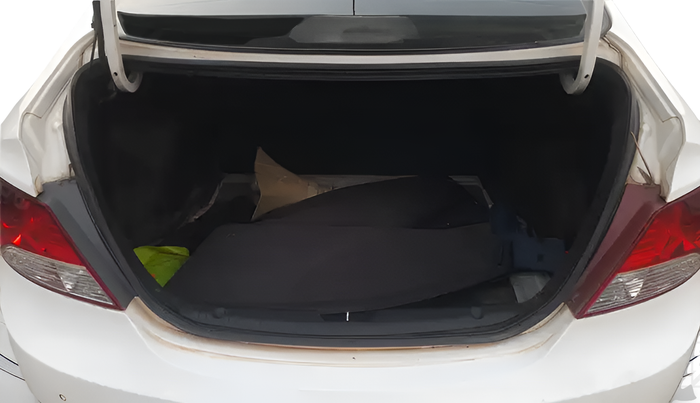 2014 Hyundai Verna FLUIDIC 1.6 CRDI SX, Diesel, Manual, 87,417 km, Boot Inside