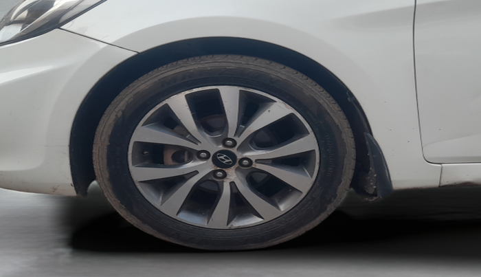 2014 Hyundai Verna FLUIDIC 1.6 CRDI SX, Diesel, Manual, 87,417 km, Left Front Wheel