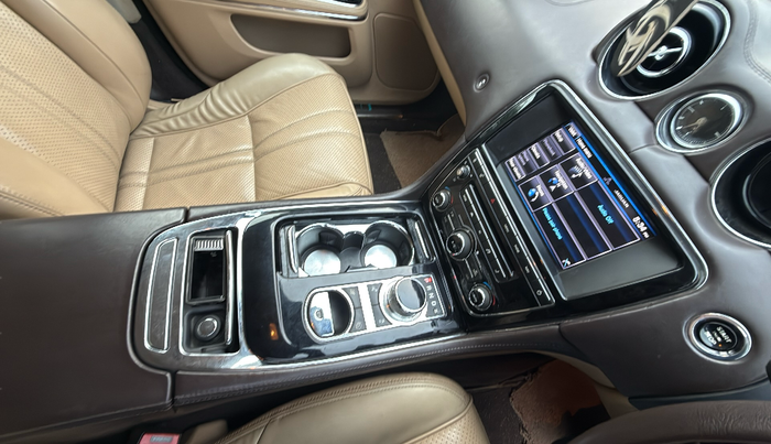 2014 Jaguar XJ L 3.0 V 6 PORTFOLIO, Diesel, Automatic, 74,290 km, Gear Lever