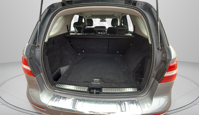 2015 Mercedes Benz M Class ML 250 CDI, Diesel, Automatic, 93,409 km, Boot Inside