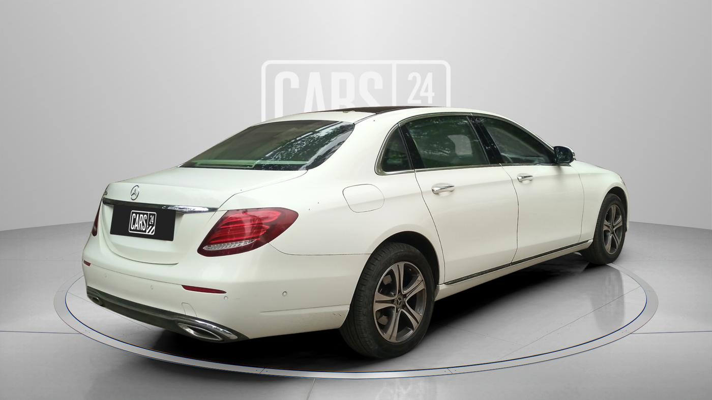 2019 Mercedes Benz E Class E 200 AVANTGARDE, Petrol, Automatic, 40,000 km, Right Back Diagonal