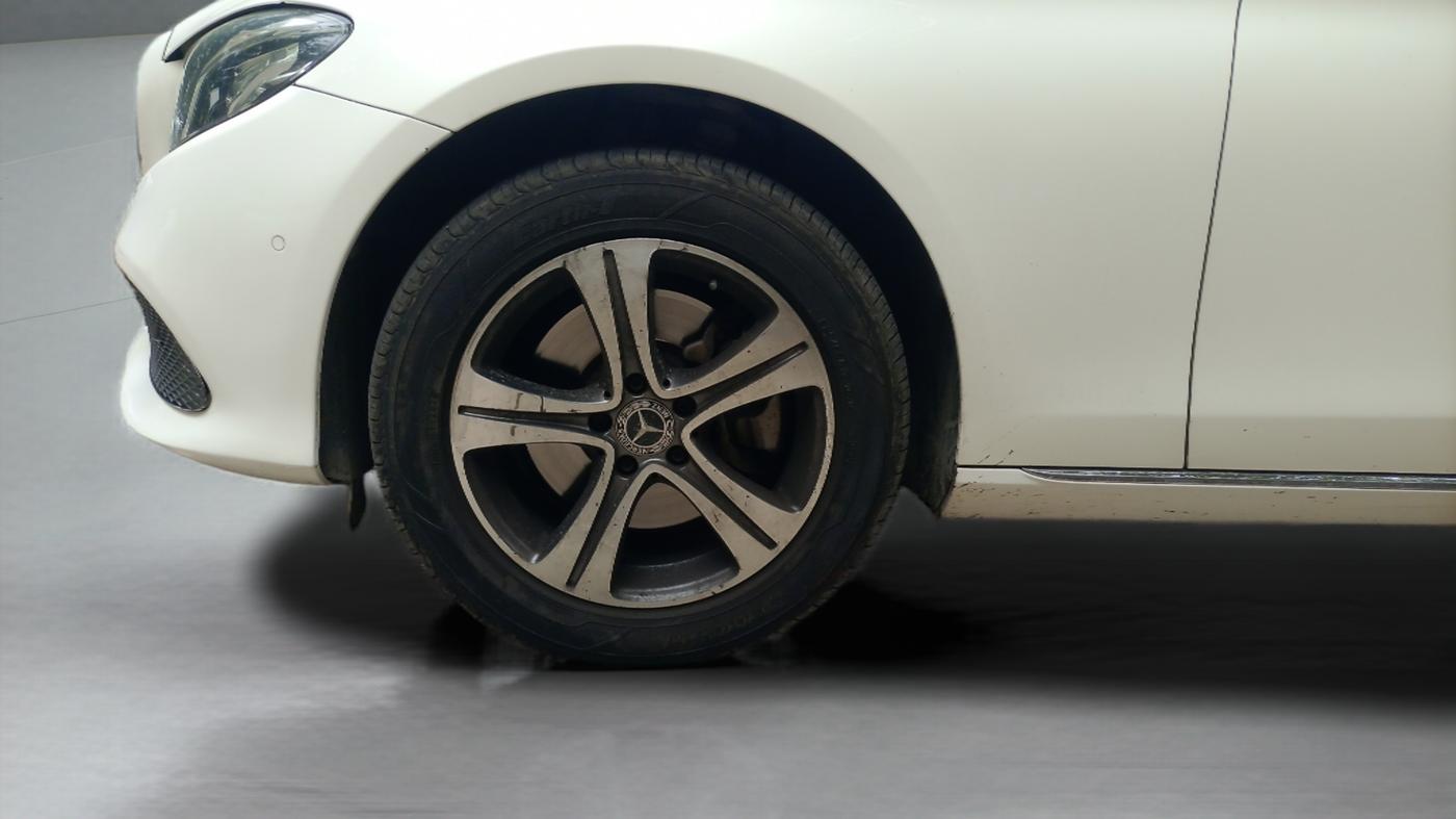 2019 Mercedes Benz E Class E 200 AVANTGARDE, Petrol, Automatic, 40,000 km, Left Front Wheel