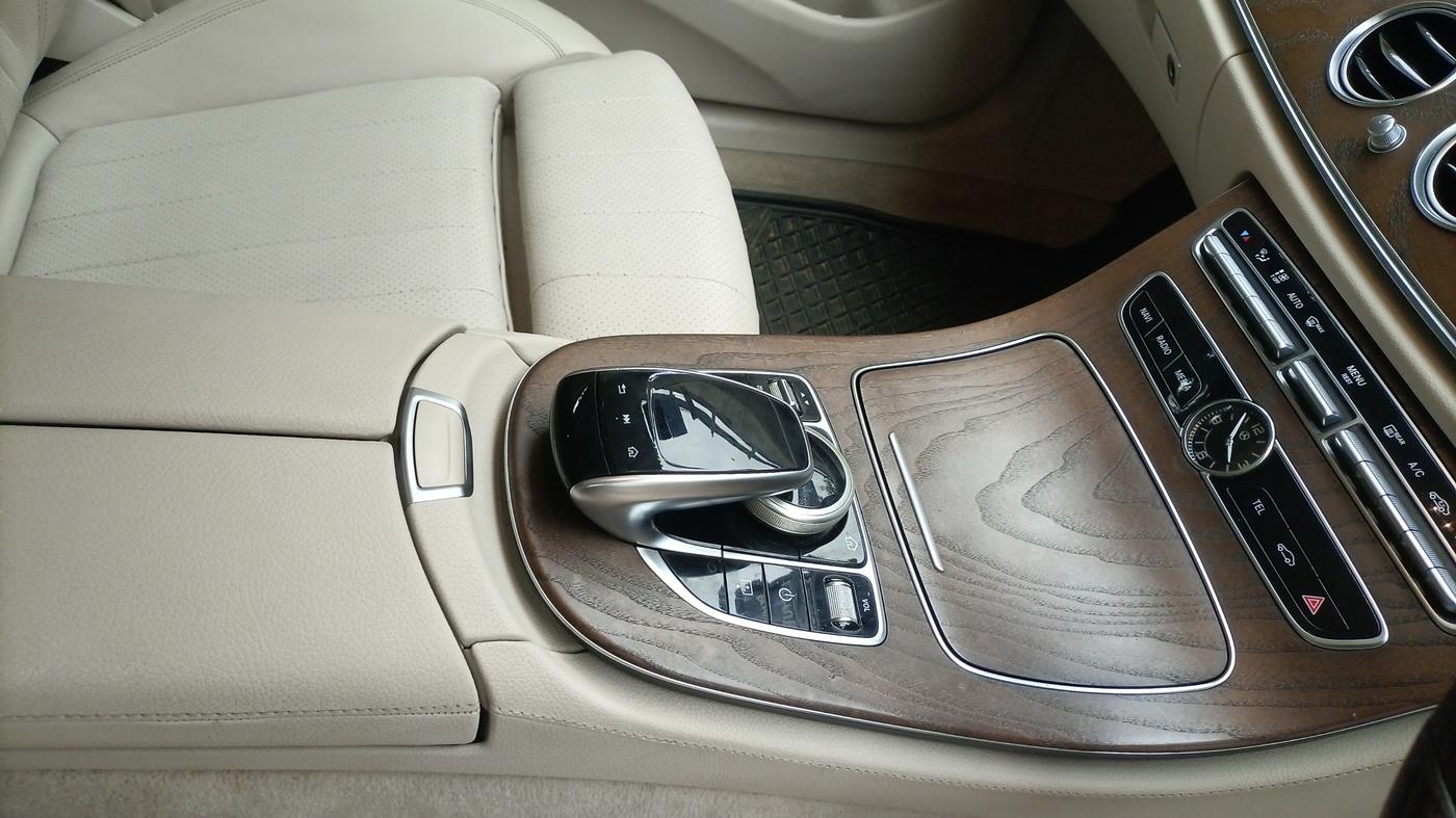 2019 Mercedes Benz E Class E 200 AVANTGARDE, Petrol, Automatic, 40,000 km, Gear Lever
