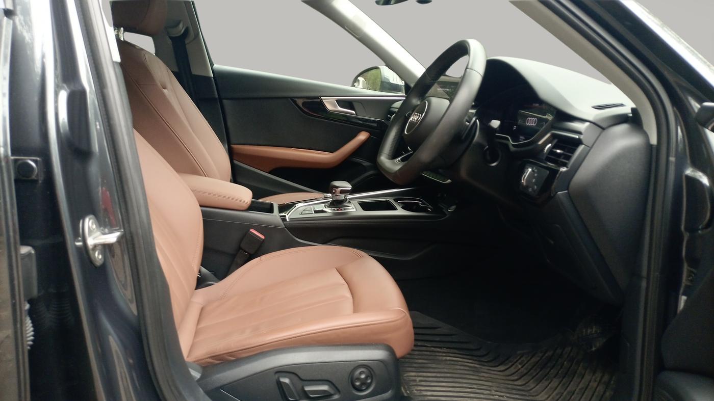 2023 Audi A4 40 TFSI  PREMIUM PLUS, Petrol, Automatic, 38,800 km, Right Side Front Door Cabin