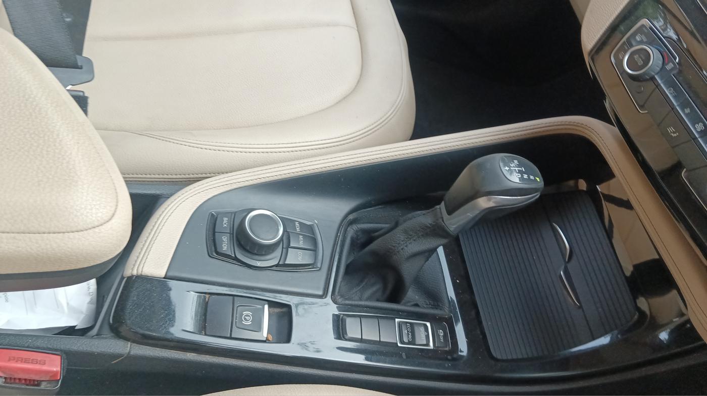 2017 BMW X1 sDrive 20d Expedition, Diesel, Automatic, 1,23,300 km, Gear Lever
