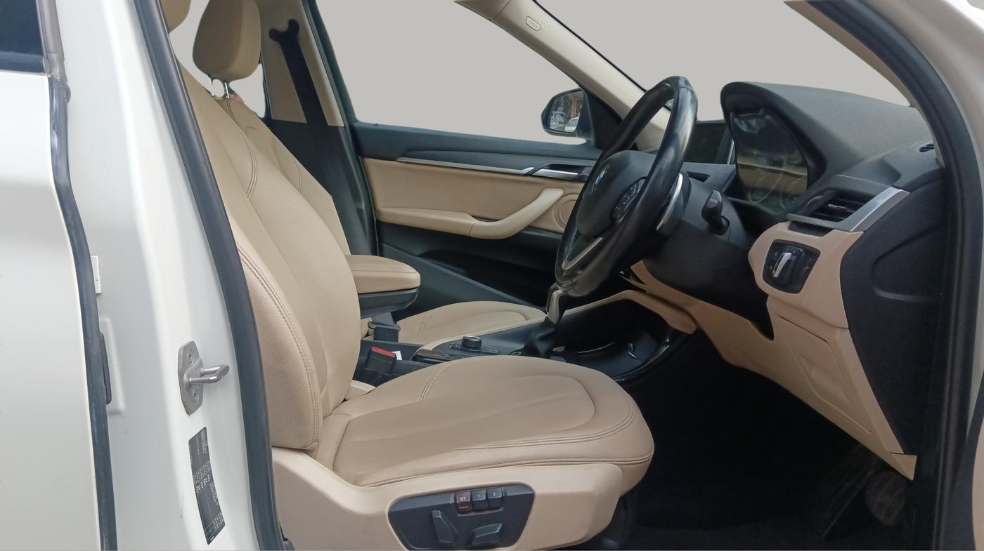 2017 BMW X1 sDrive 20d Expedition, Diesel, Automatic, 1,23,300 km, Right Side Front Door Cabin