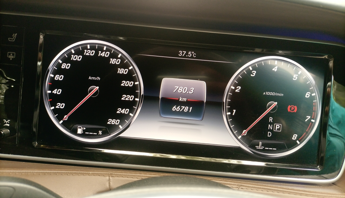 2016 Mercedes Benz Maybach S Class S500, Petrol, Automatic, 66,000 km, Odometer Image