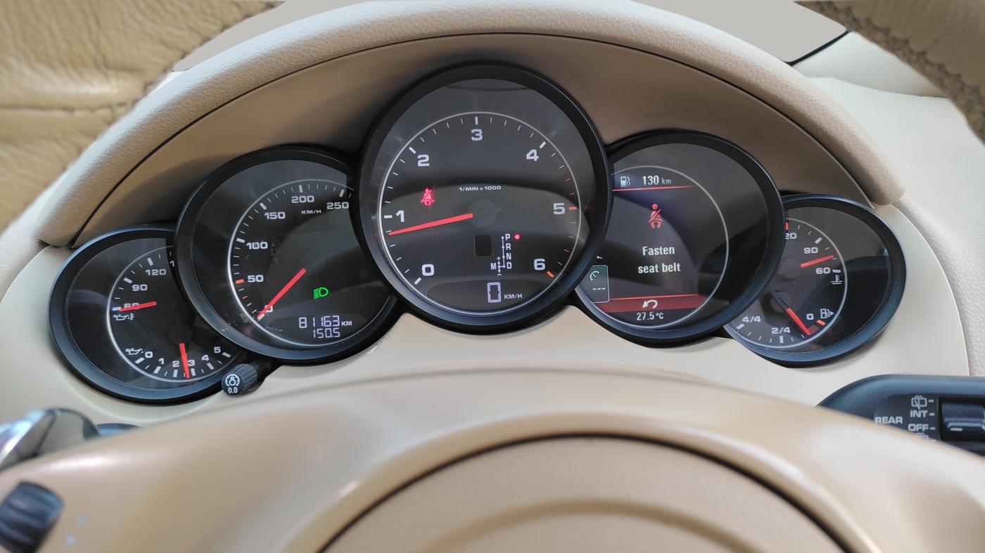 2012 Porsche Cayenne DIESEL, Diesel, Automatic, 81,163 km, Odometer Image