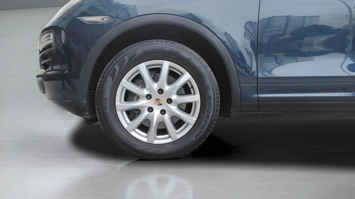 2012 Porsche Cayenne DIESEL, Diesel, Automatic, 81,163 km, Left Front Wheel