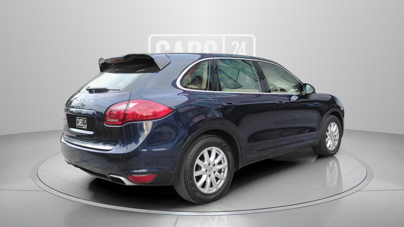 2012 Porsche Cayenne DIESEL, Diesel, Automatic, 81,163 km, Right Back Diagonal