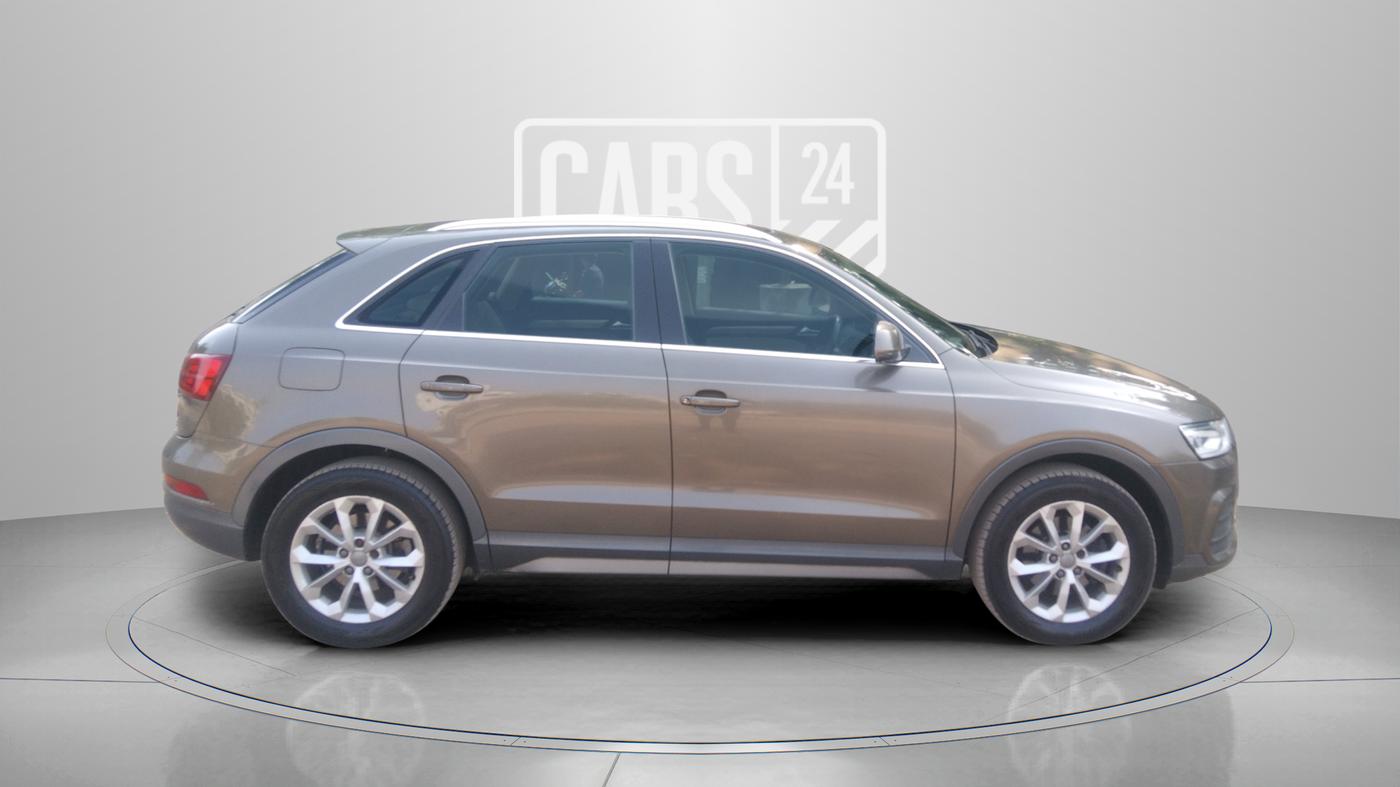 2015 Audi Q3 35 TDI Quattro, Diesel, Automatic, 1,12,490 km, Right Side View